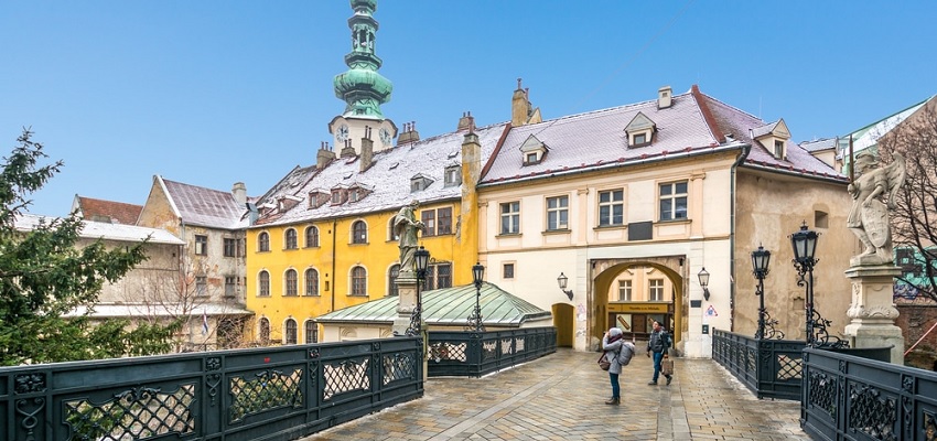 VIAJE A BRATISLAVA: VUELOS + 3 NOCHES HOTEL 4* CÉNTRICO + DESAYUNOS POR 149€