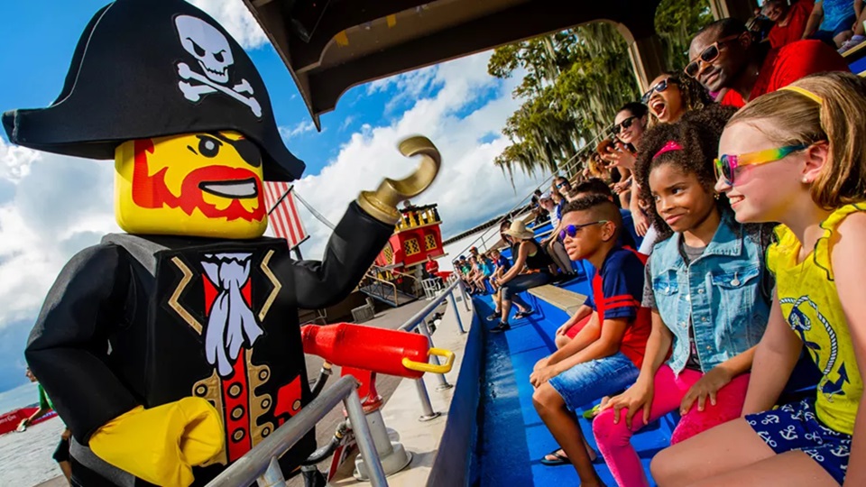 Legoland Florida Tickets Legoland Orlando Entrance 2024. Entradas 2x1 Legoland Florida entradas baratas Legoland water park. Descuentos Legoland Florida + Parque de atracciones Peppa Pig. Ofertas Legoland Florida parque acuático. Descuento entradas 2x1 Peppa Pig parque temático en Orlando Florida EEUU. Códigos descuento parque temático Peppa Pig Winter Haven, Florida, Estados Unidos. 2x1 Parque temático Legoland Florida entradas. Viajando por América.