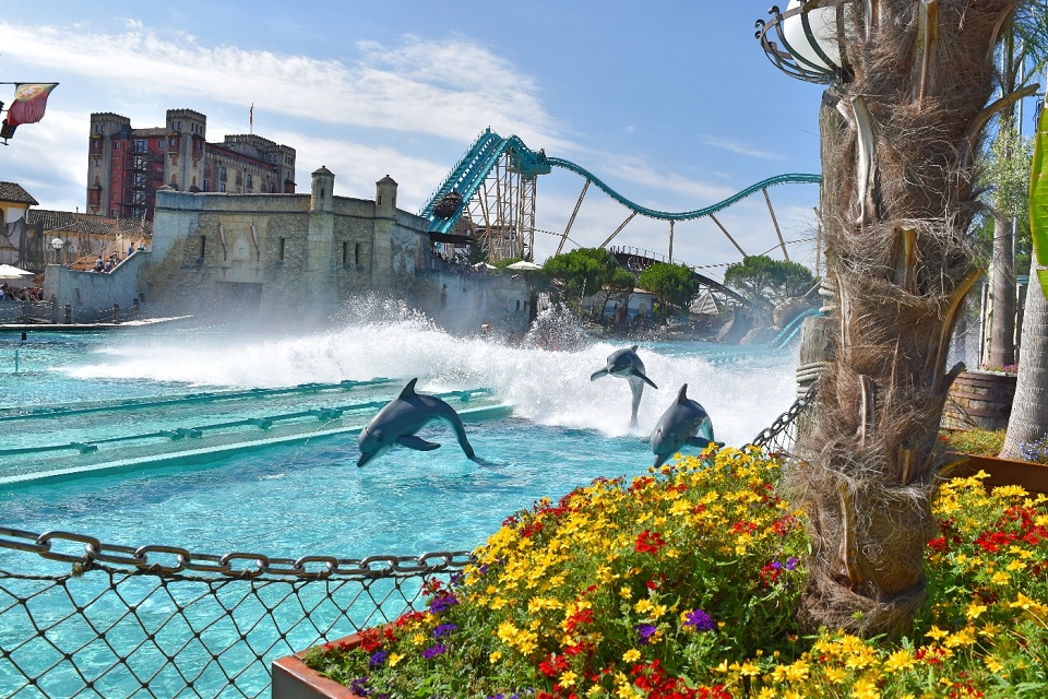 Book tickets and offers for Europa-Park in Rust online. Tickets Europa-Park online. Rust ticket de entrada a Europa-Park Alemania. Entradas Europa Park baratas 2024 comprar online. Europa Park Alemania entradas oferta. Europa-Park fast pass. Europa Park atracciones. Descuentos Europa Park 2024. Europa-Park comprar entradas.