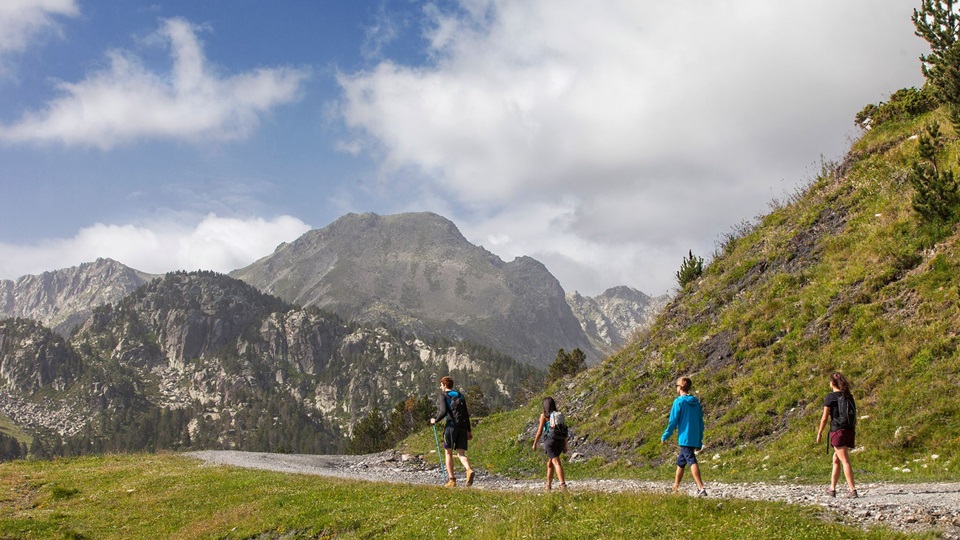 Funicamp Telecabina d'Encamp Descuento Billetes Teleférico Andorra. Telecabina Andorra precios Funicamp Telecabina d'Encamp 2x1 billetes Telecabina Andorra la Vella ofertas Teleférico Andorra en verano. Promociones Telecabina Funicamp: actividades en Andorra en verano.<br />