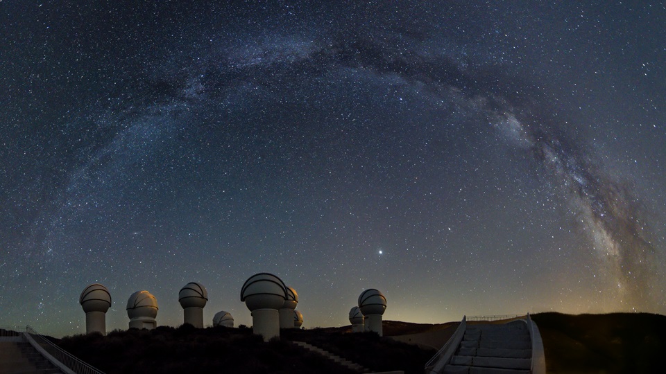 Galáctica Teruel Descuentos 2x1 Parque Astronómico Galáctica. Parque Astronómico Galáctica ofertas 2x1 Galáctica Teruel entradas observatorio desde sólo 8€. Visita Galáctica con descuento. Entradas para Parque Astronómico Galáctica. Visita Galáctica fin de semana astronómico. Entrada a Galáctica con guía. Ver las estrellas en Teruel.