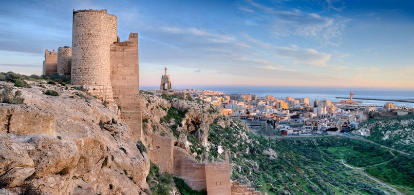 Visitas guiadas en Almería: refugios de la Guerra Civil, Alcazaba, casco histórico… ⛫