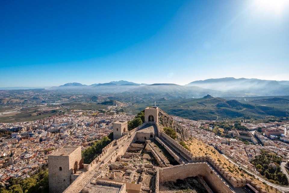 Excursiones organizadas desde Jaén. Visitas guiadas Jaén gratis. Visitas Guiadas por Jaén Gratis Que Ver en Jaén. Visita guiada Baños Árabes Jaén descuentos Museo Íbero y el Museo Provincial de Jaén ofertas visitas guiadas por Jaén. No te pierdas nuestra selección de los mejores tours en Jaén.