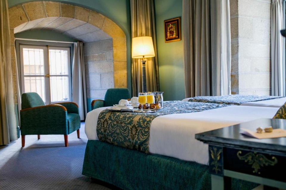 Hotel Palacio de Los Velada 4* Descuento Estancias con Cena Palacio de los Velada, Ávila ofertas lujoso hotel junto a la catedral de Ávila descuento Hotel Palacio de Los Velada desde 62,50€ con desayuno y cena incluida. Palacio de los Velada como llegar. Hotel Palacio los veladas Ávila ofertas Hotel Velada promociones Hotel Palacio Ávila